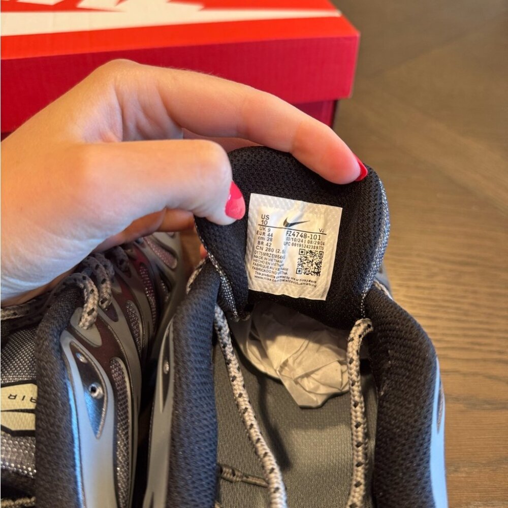 Nike Air Max Plus Drift - Picture 4 of 5